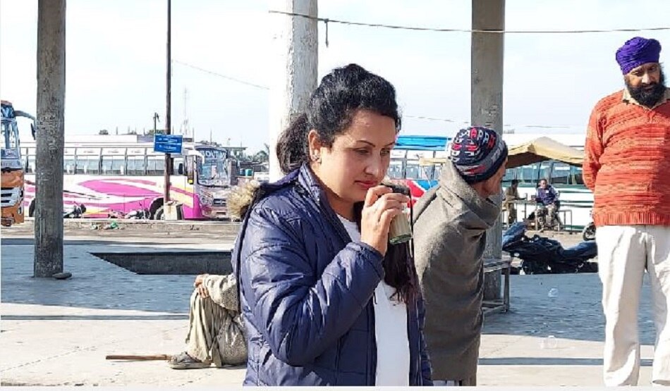  पूजा बनीं जम्मू-कश्मीर की पहली महिला बस ड्राइवर