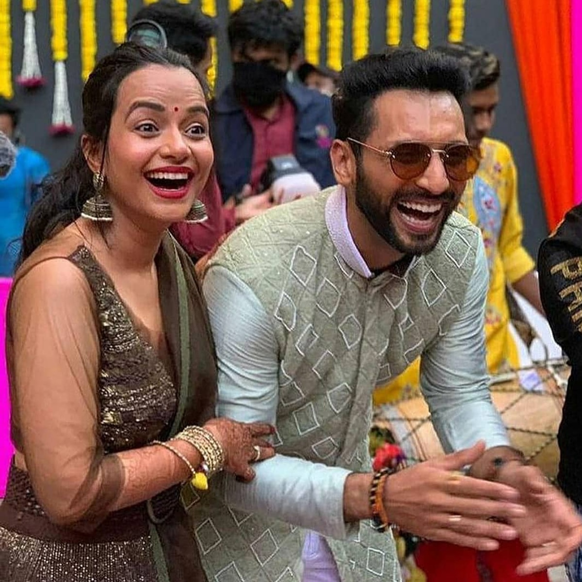 पुनीत पाठक और निधि सिंह