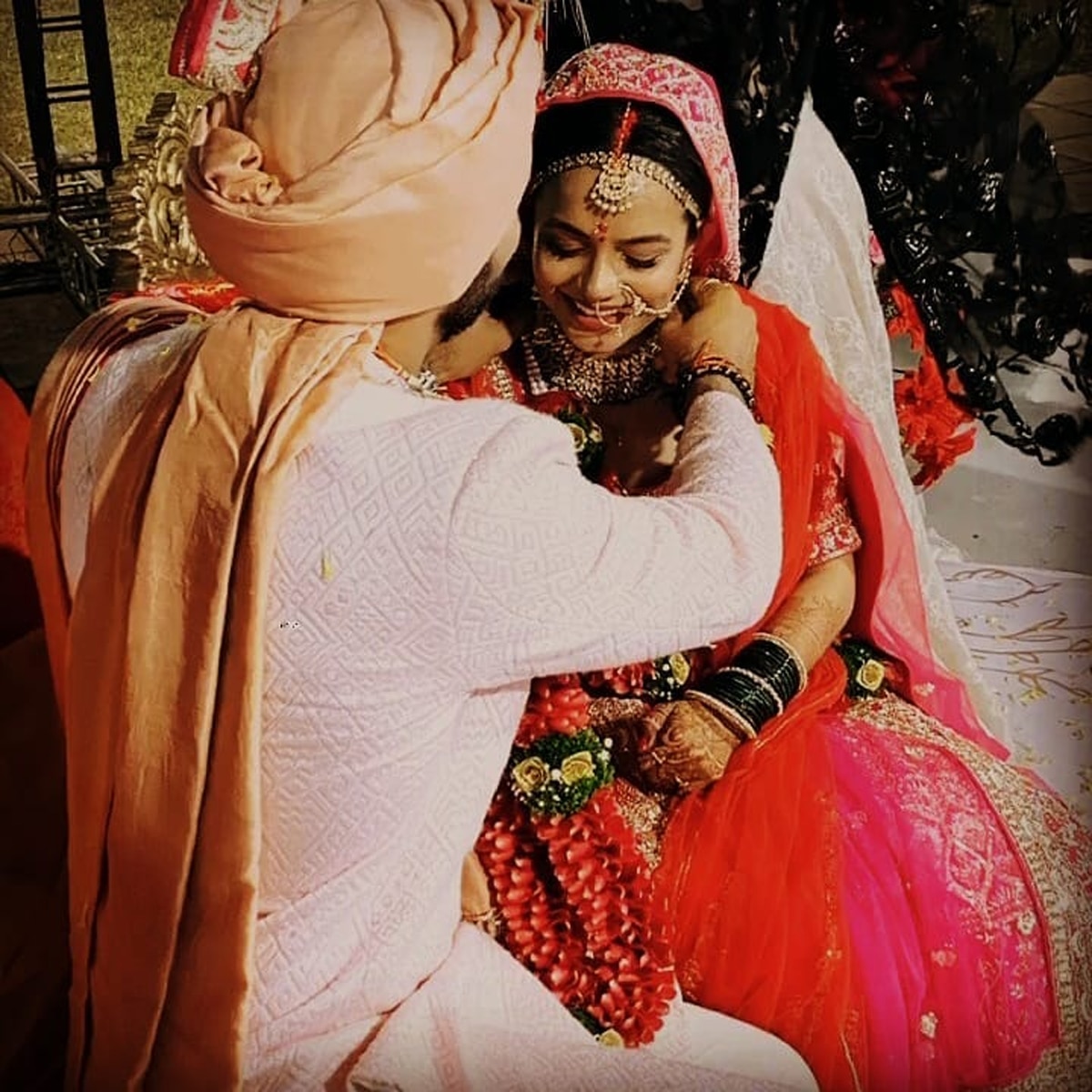 पुनीत पाठक और निधि सिंह