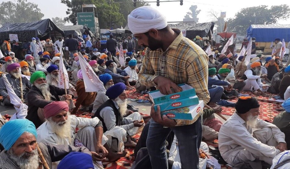 सिंघु बॉर्डर पर डटे हुए हैं किसान