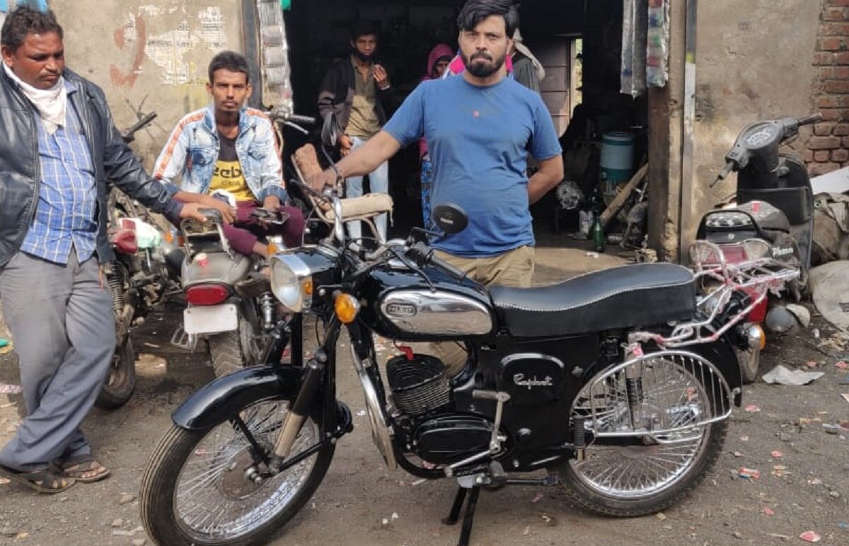 मैकेनिक ने बनाई राजदूत