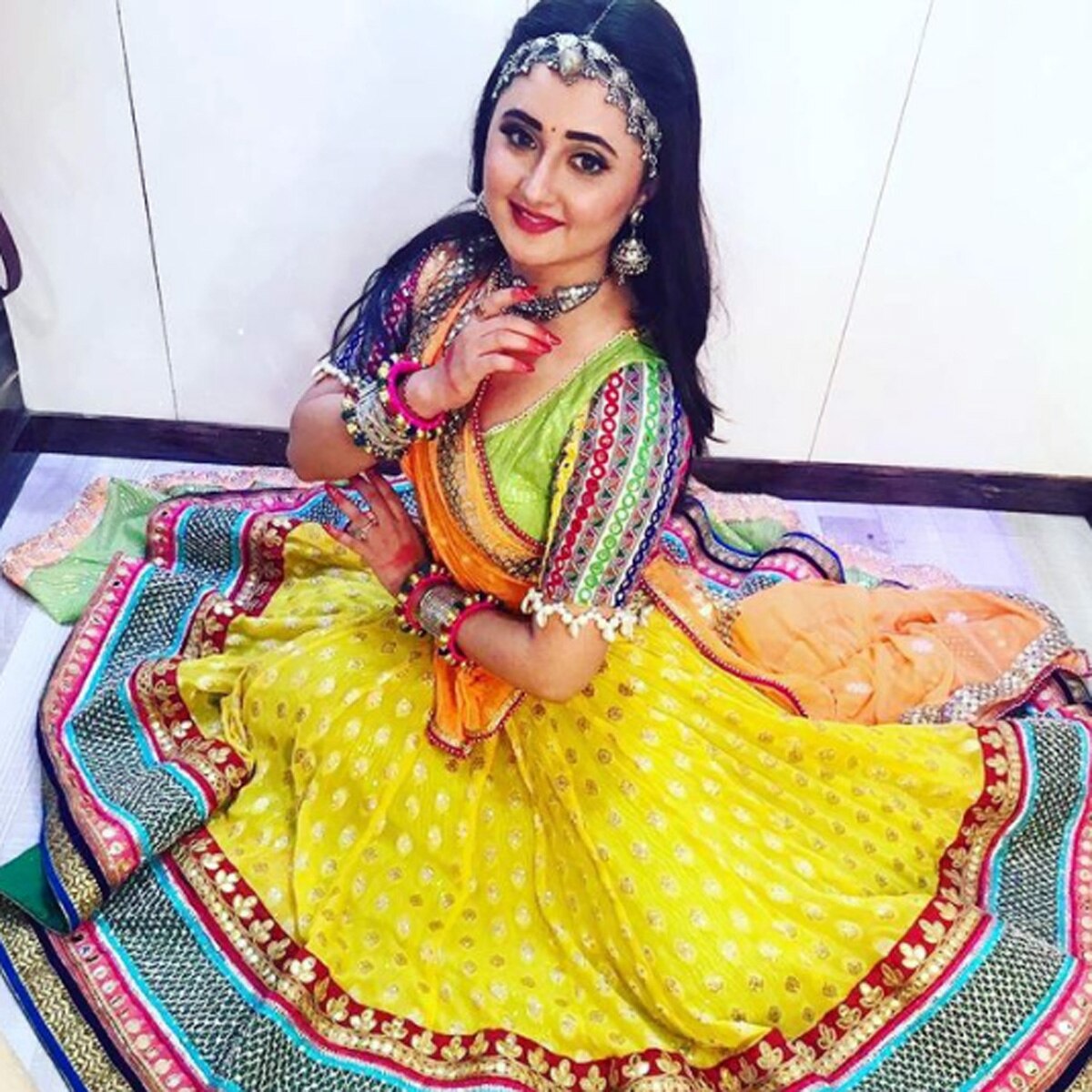 रश्म‍ि देसाई 