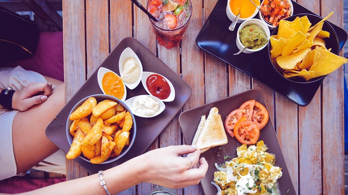 रेस्टोरेंट में खाना कितना सुरक्षित