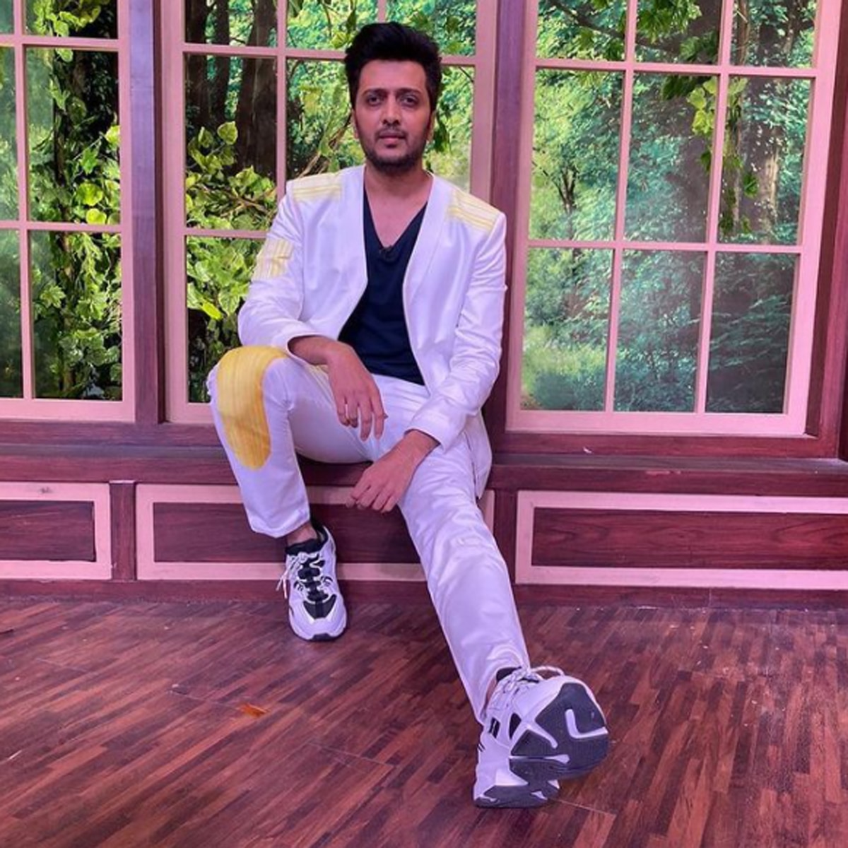 र‍ि‍तेश देशमुख  