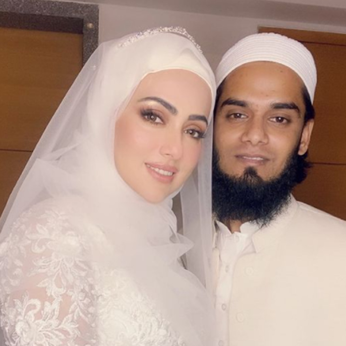 सना खान-मुफ्ती अनस 