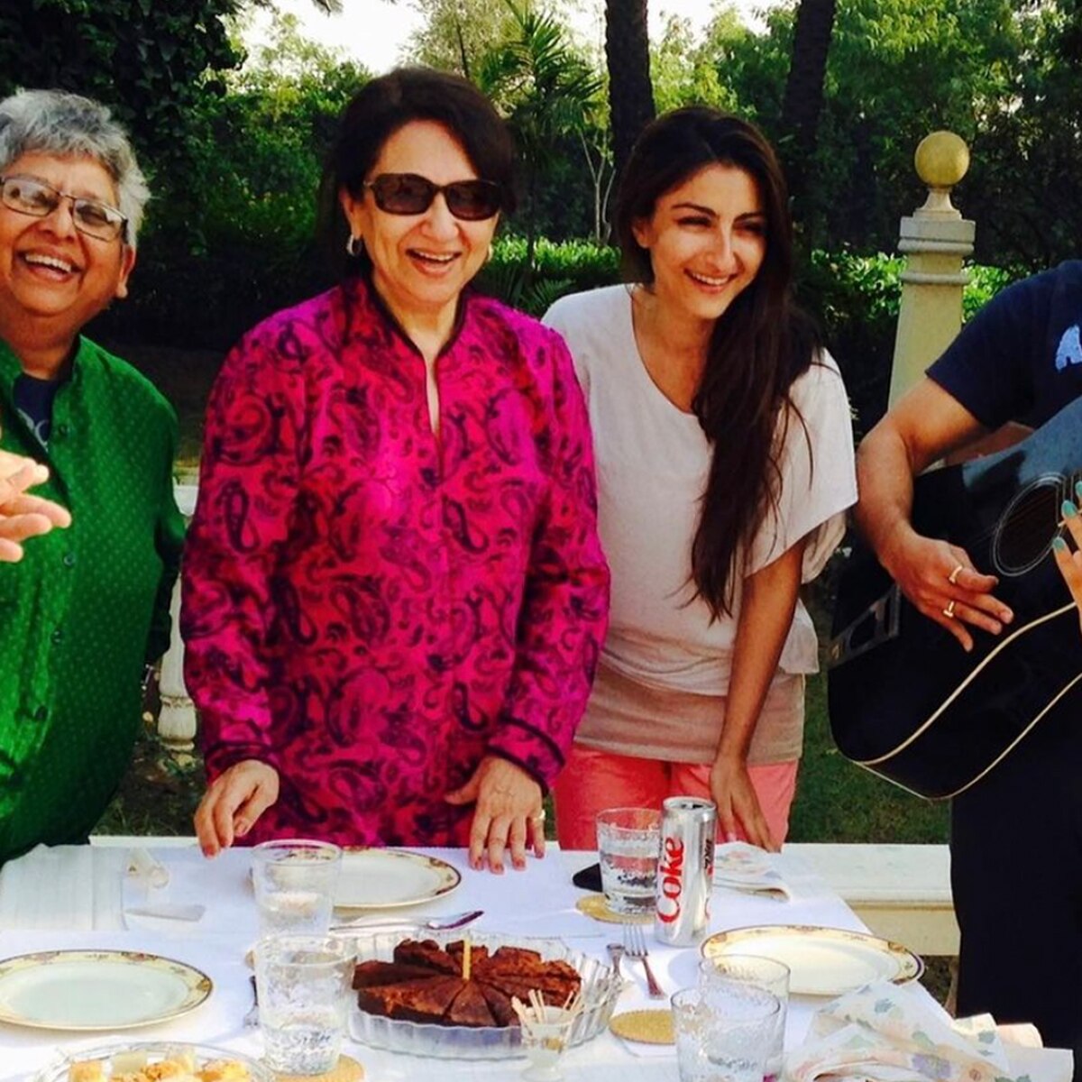 शर्मिला टैगोर का बर्थडे सेलिब्रेशन