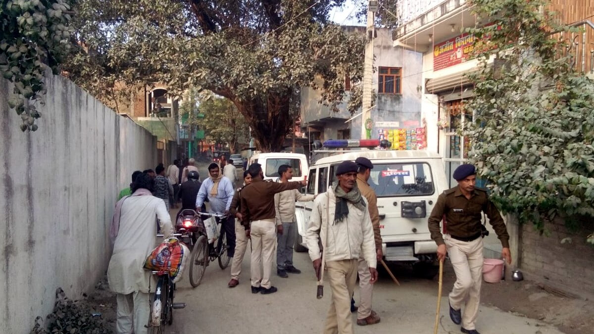 होटल के कमरों में आपत्‍त‍िजनक हालत में मिले कपल, जरूरतमंद लड़कियों को फंसाकर करवाते थे देह व्‍यापार 