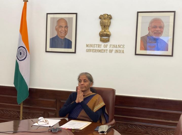 इकोनॉमी को पटरी पर लाने की कोशिश