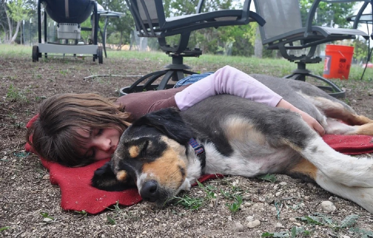 पेट के बल सोना