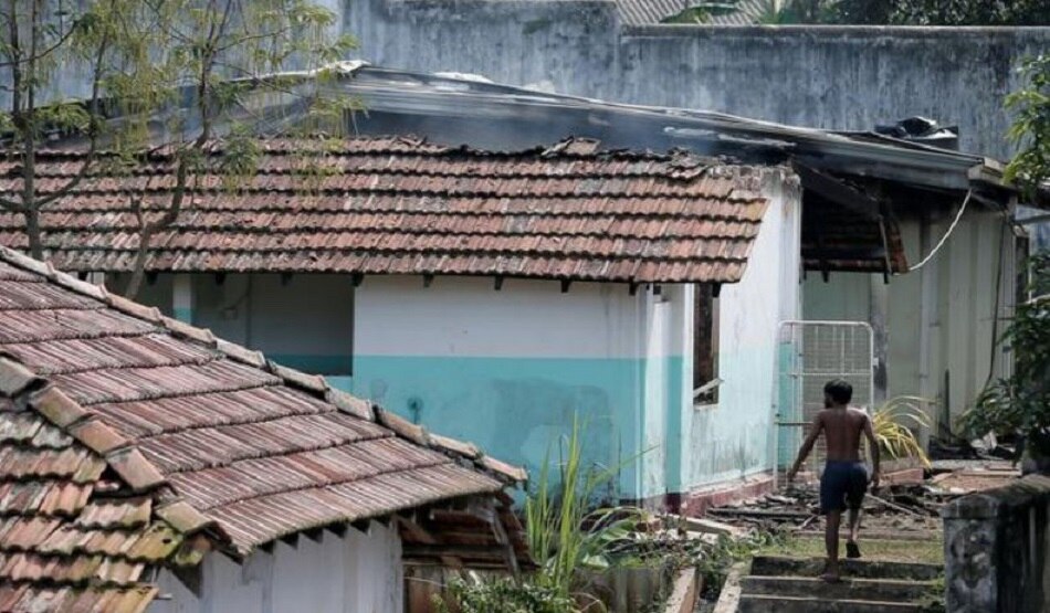 जेल में कोरोना को लेकर भिड़े कैदी