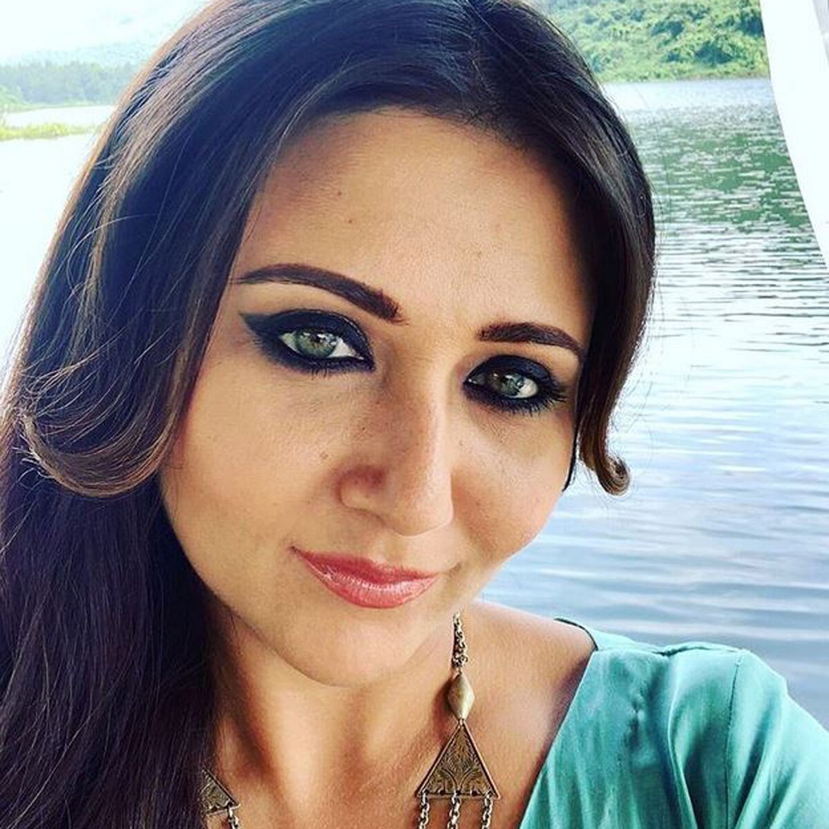 स्वास्तिका मुखर्जी 