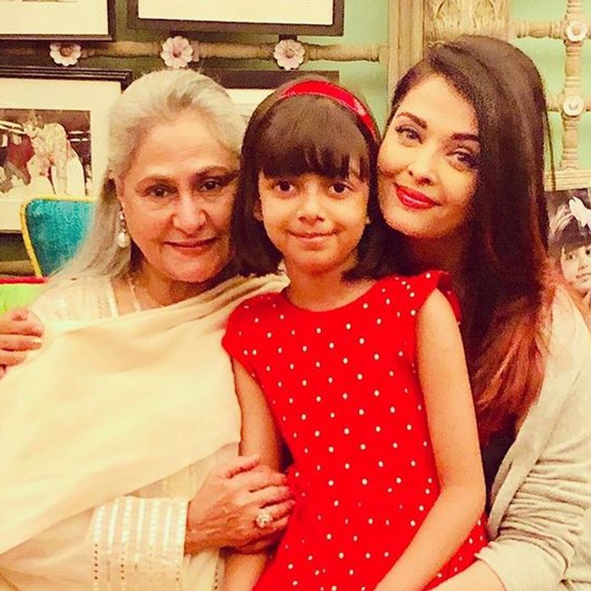 एश्वर्या-आराध्या संग जया