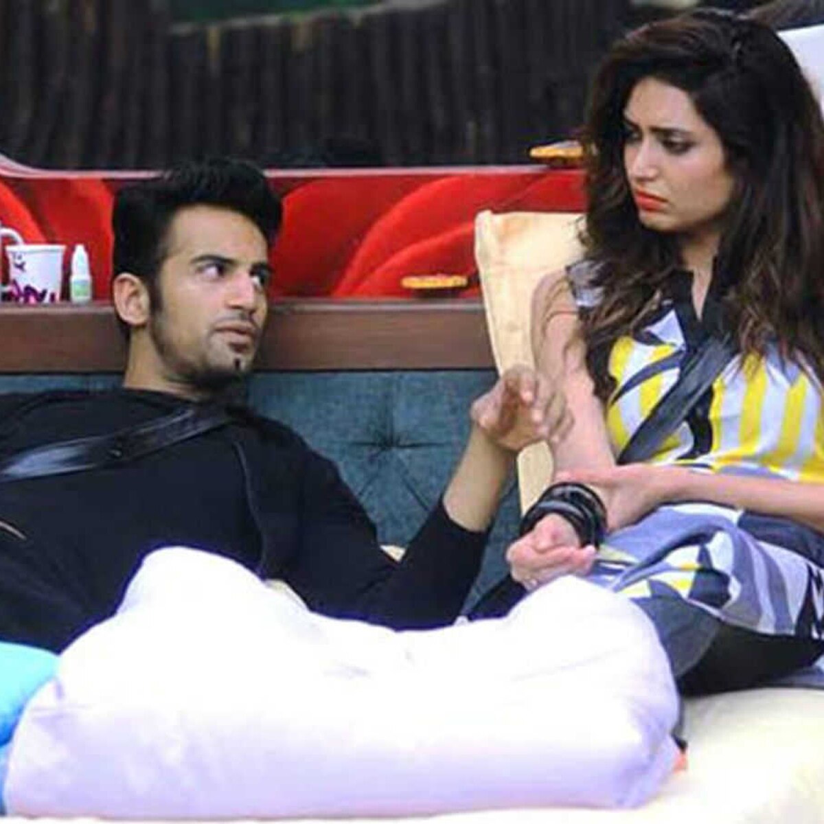 उपेन पेटल संग करिश्मा तन्ना