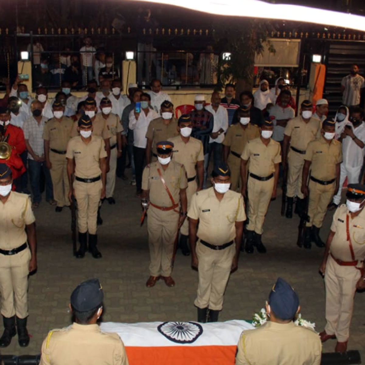 उस्ताद गुलाम मुस्तफा खान का जनाजा 