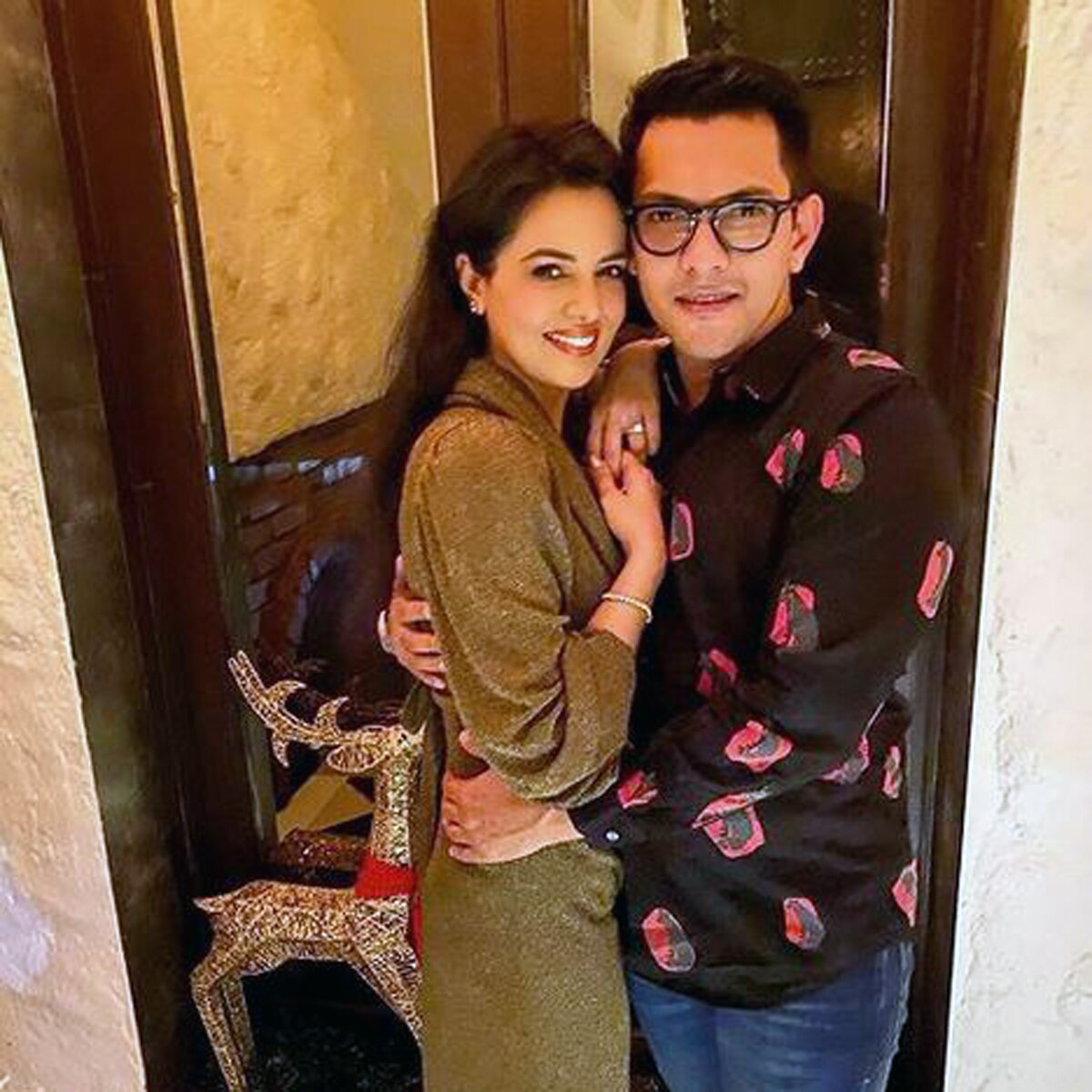 आदित्य नारायण संग श्वेता अग्रवाल