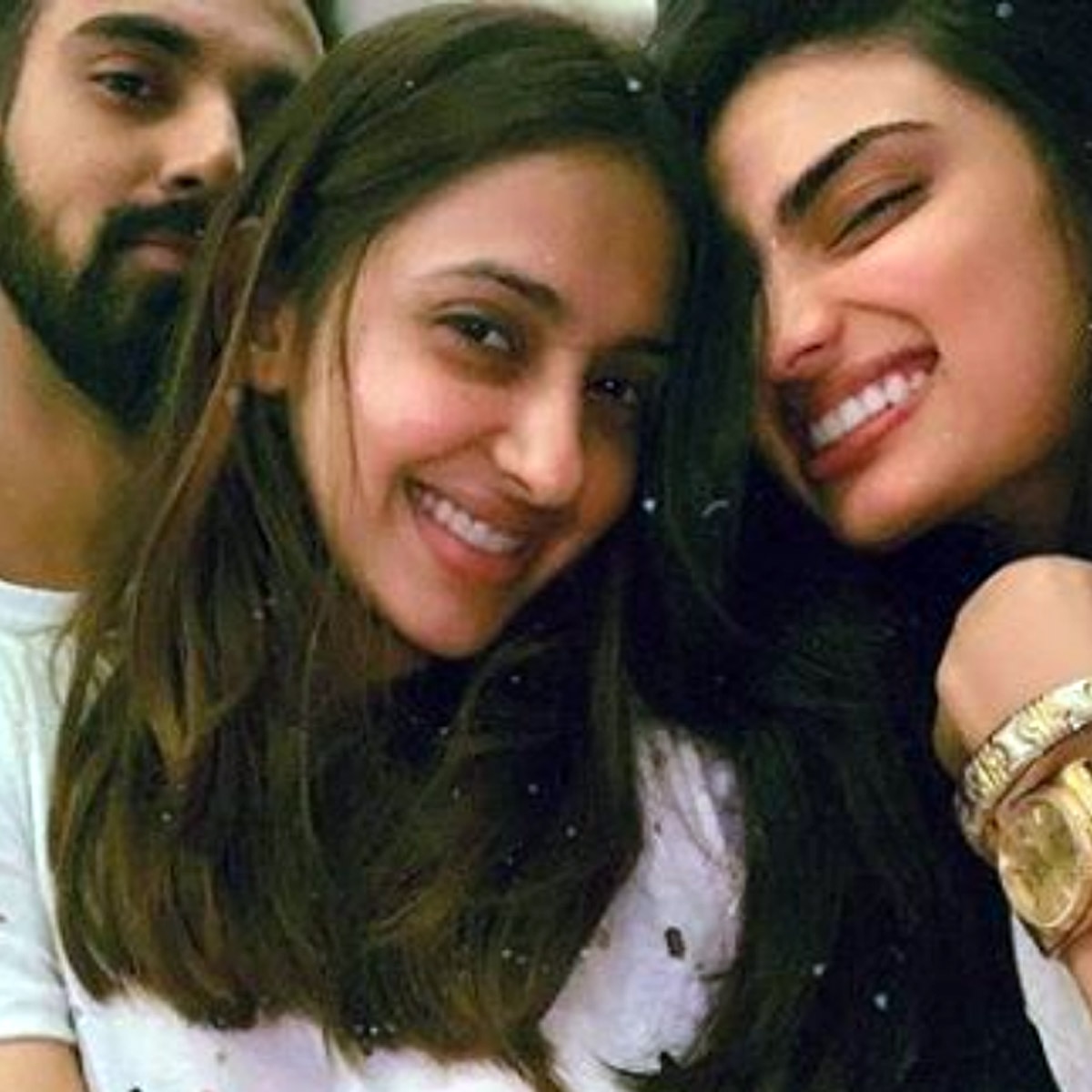 अथिया शेट्टी और के एल राहुल 