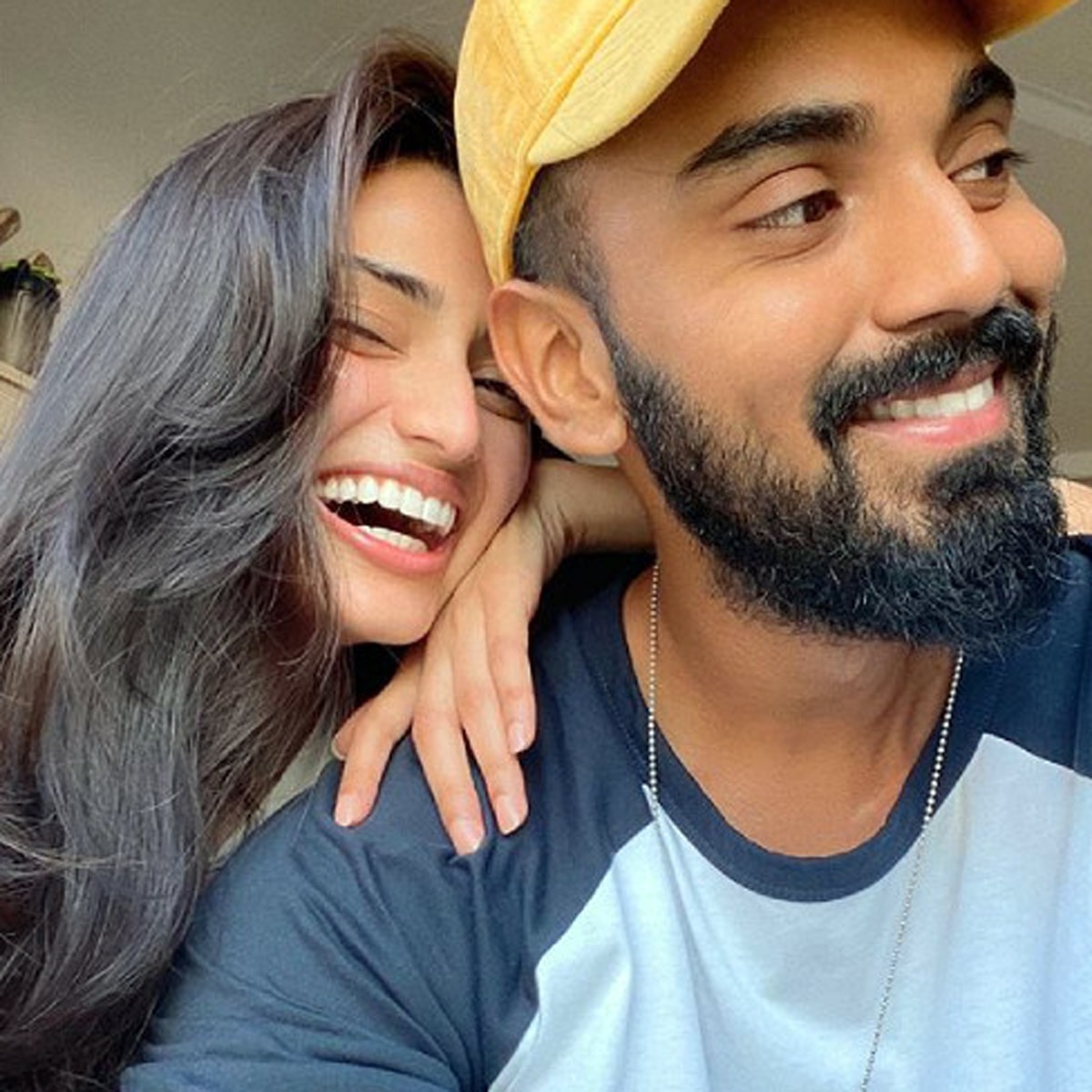 अथिया शेट्टी और के एल राहुल 