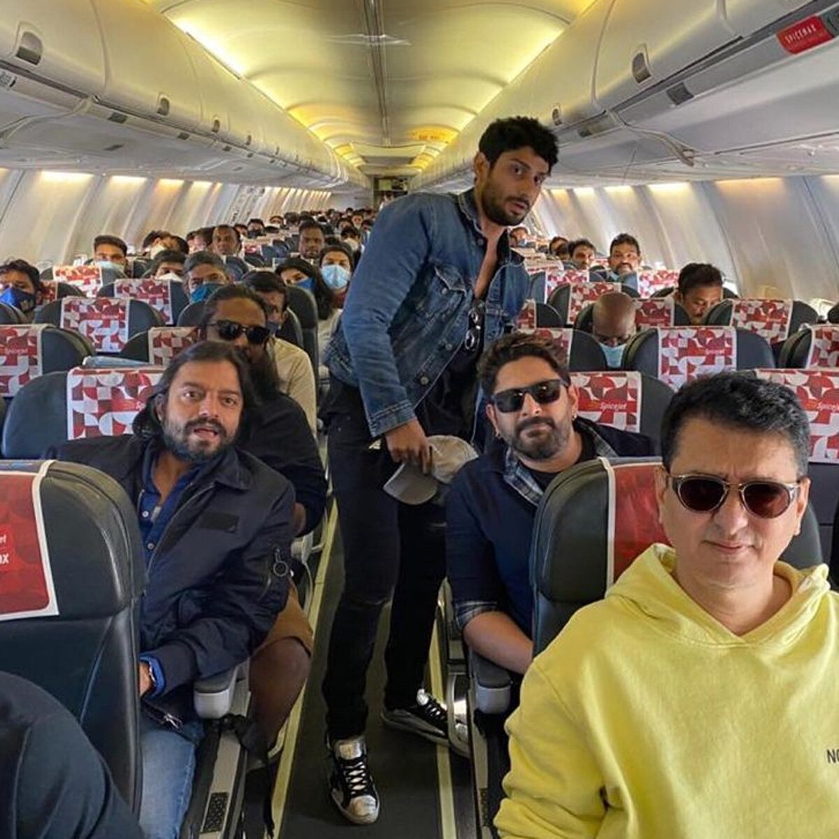 बच्चन पांडे की स्टारकास्ट