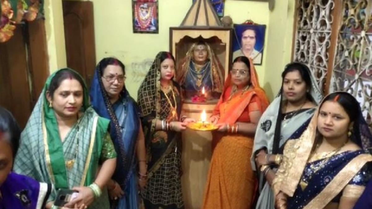 सास को ही मान लिया देवी