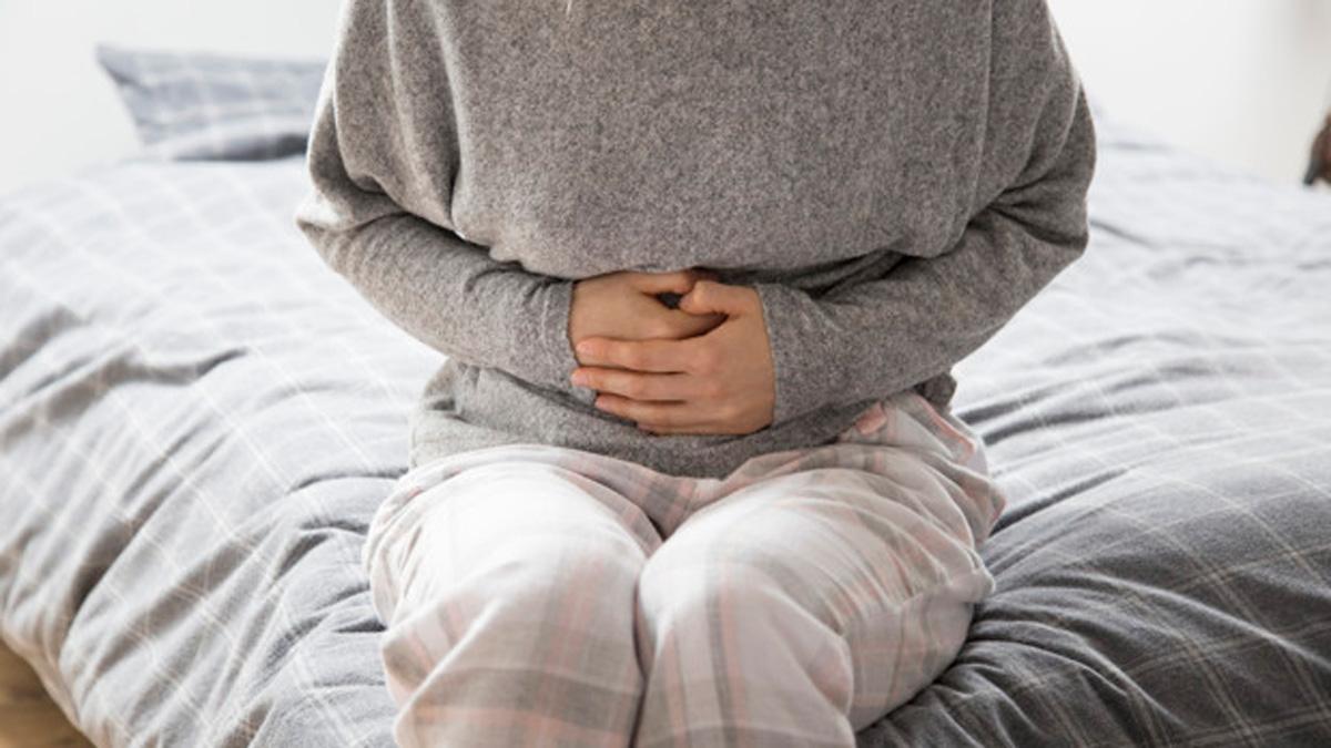 पेट से जुड़े इन लक्षणों को ना करें नजरअंदाज