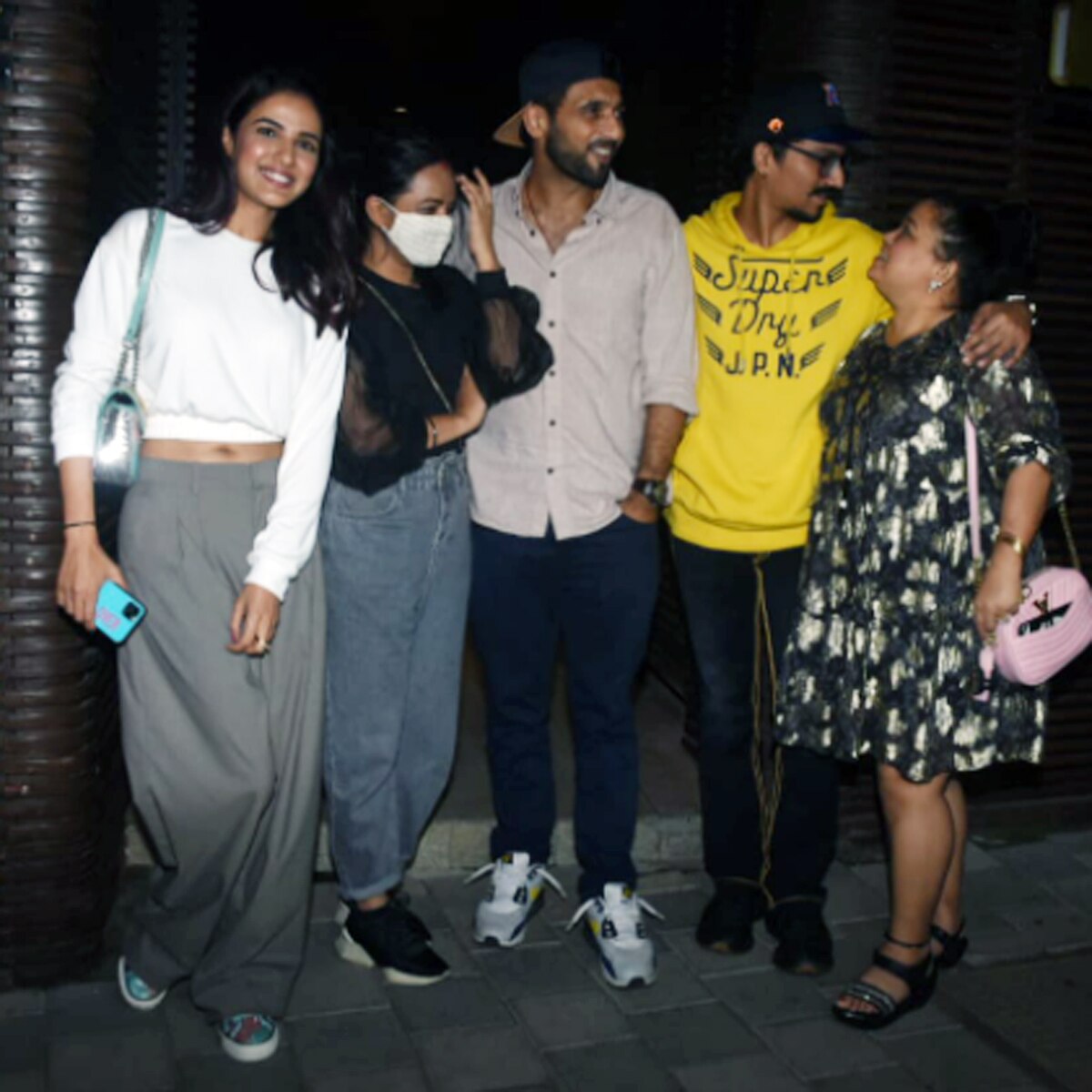 जैस्मिन की पार्टी