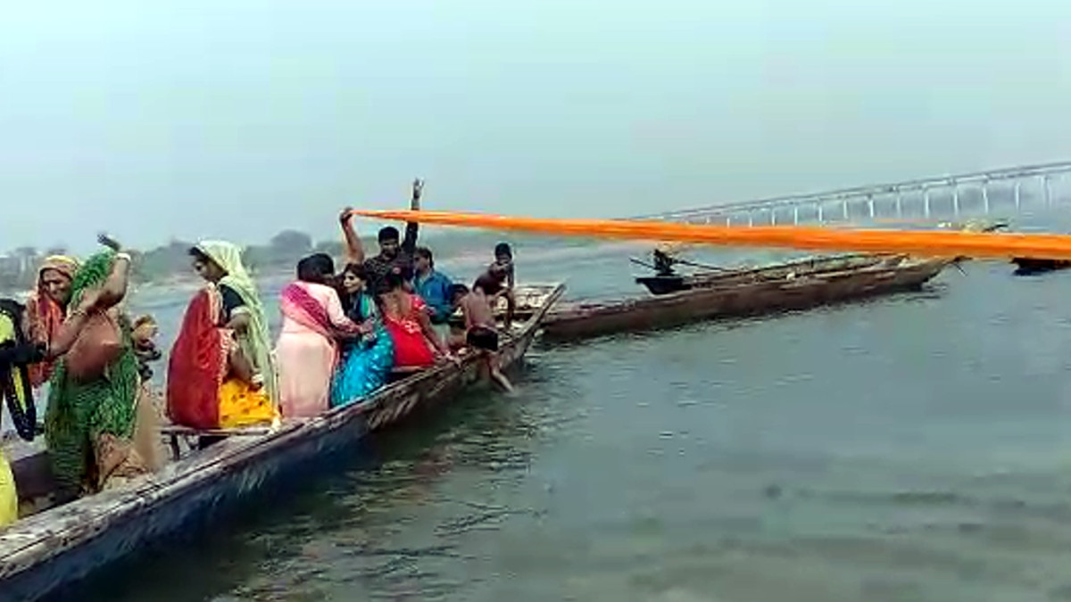 डूबने से पहले नाव में चल रहा था महिलाओं का डांस, सामने आया अंति‍म समय का वीडियो 