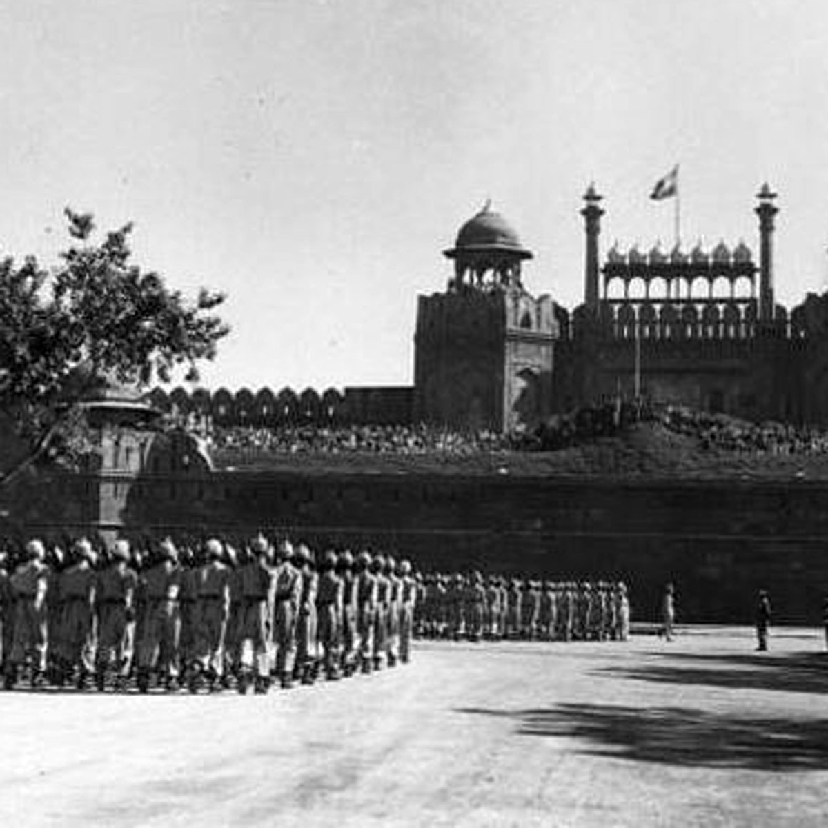 Old Photo of 26 January Parade (Getty)