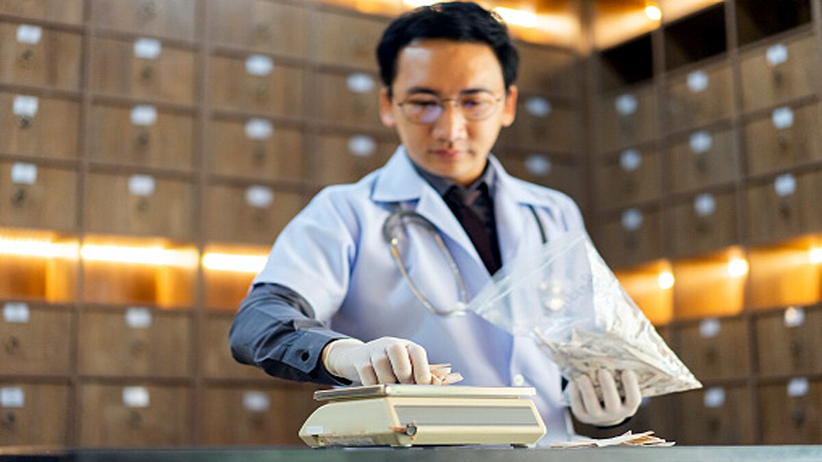 Boris Johnson Said demented Chinese medicine