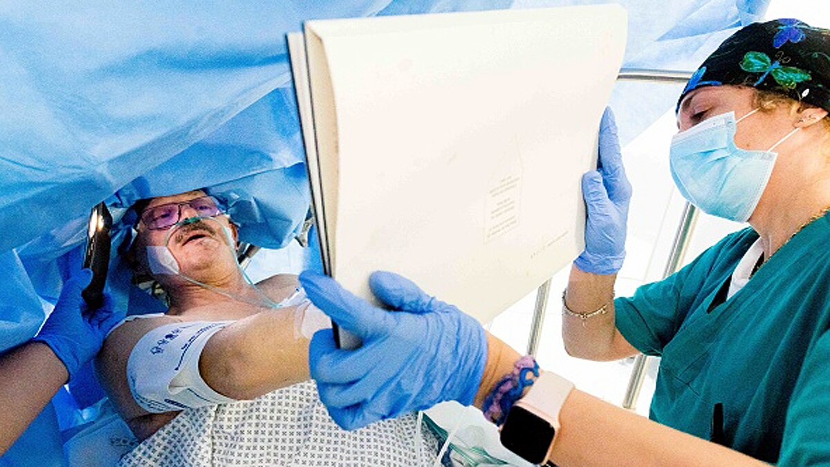 Coronavirus may hide in patients brain