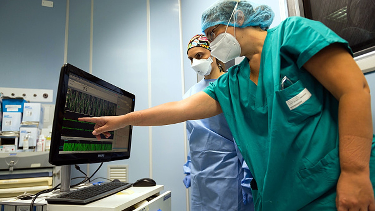 Coronavirus may hide in patients brain