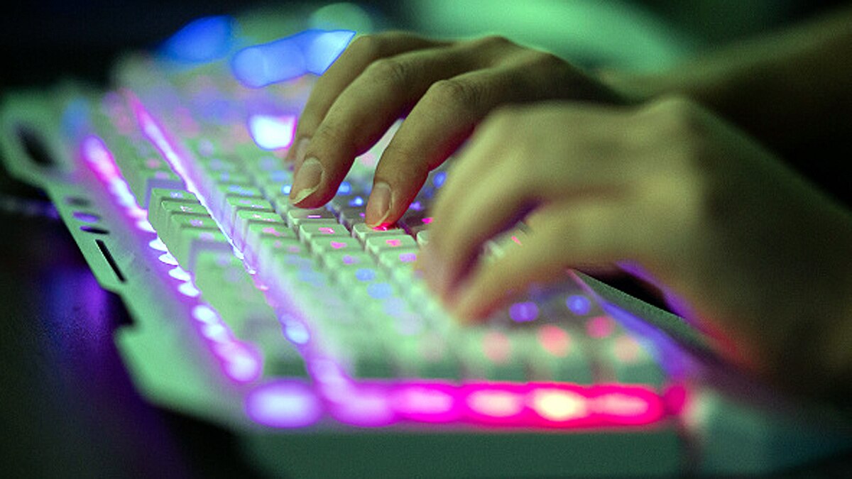 11 year old learn hacking asked 10 crore extortion from father