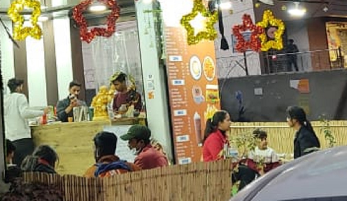 दिल टूटा आशिक कैफे