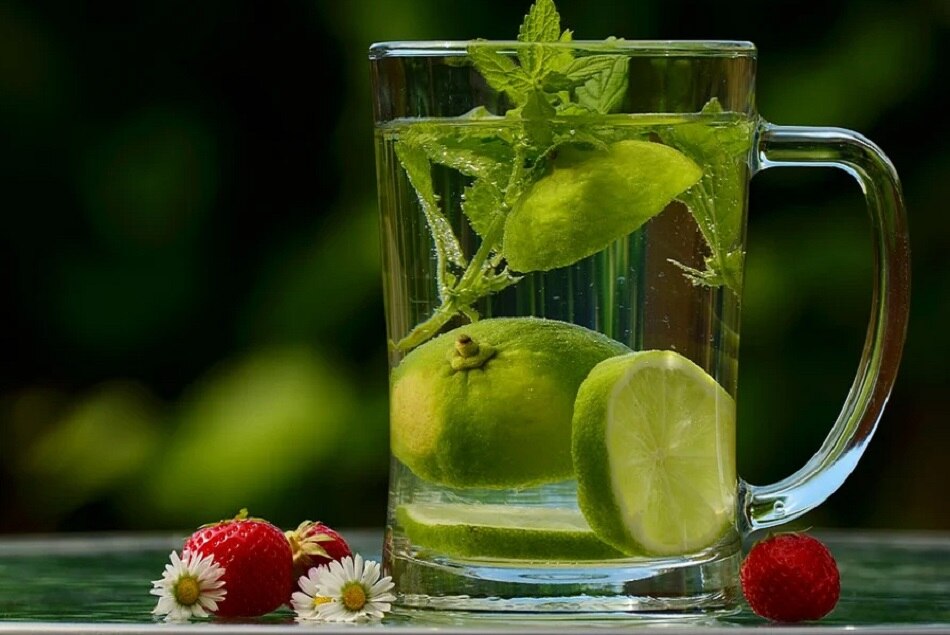 ग्रीन टी और लेमन