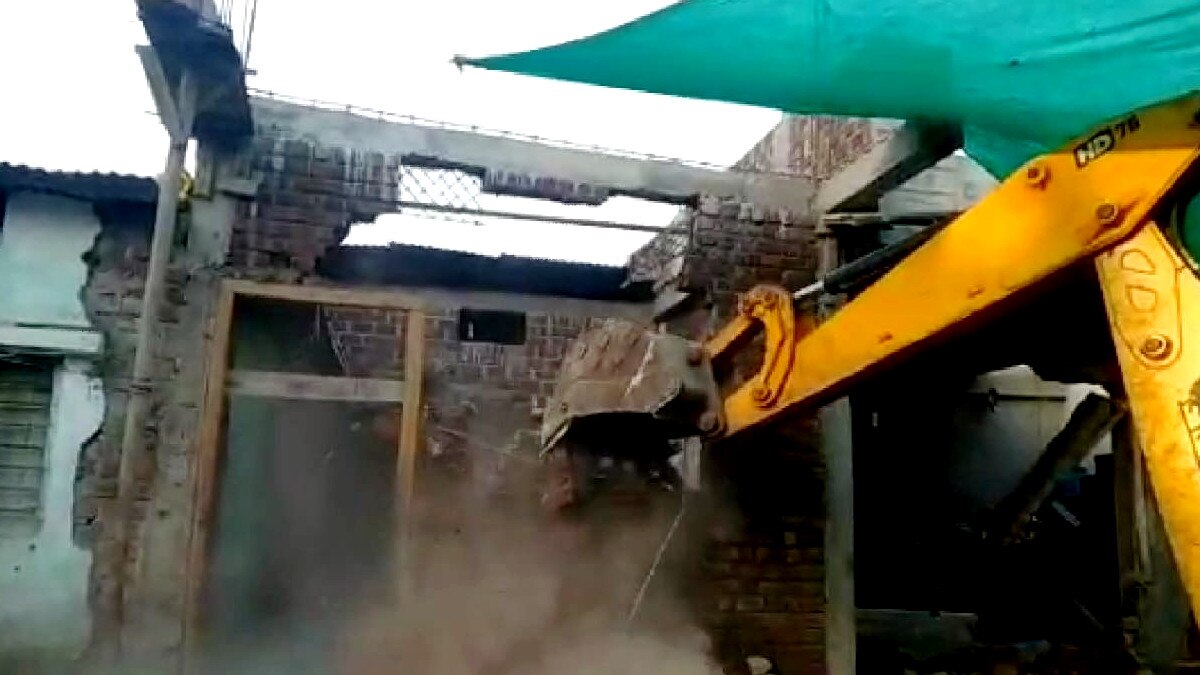 MP: अतिक्रमण हटाया तो आतंकवादी और नक्सलाइट बनने की ली शपथ, वीडियो वायरल 