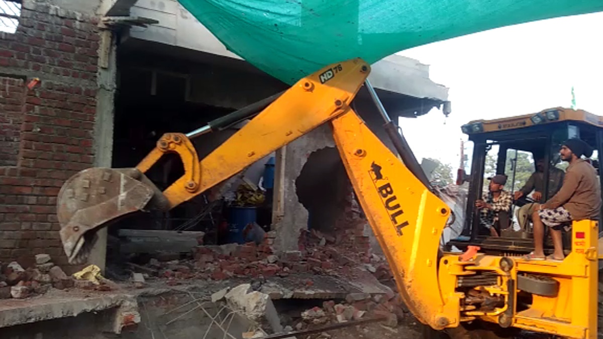 MP: अतिक्रमण हटाया तो आतंकवादी और नक्सलाइट बनने की ली शपथ, वीडियो वायरल 