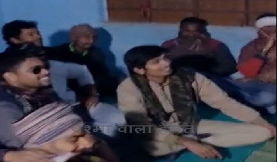 सरकारी स्कूल में बार बालाओं का डांस और शराब पार्टी