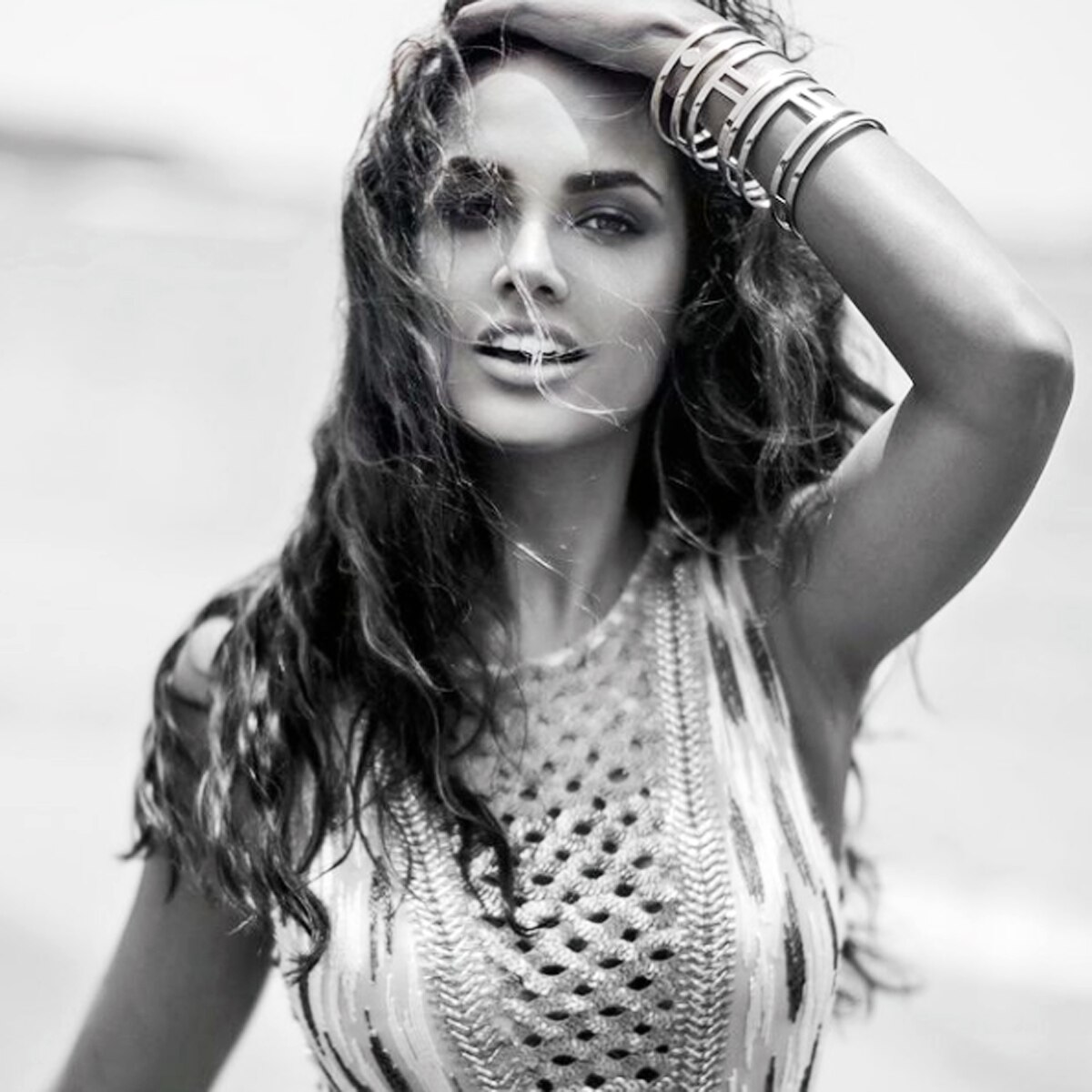 ईशा गुप्ता