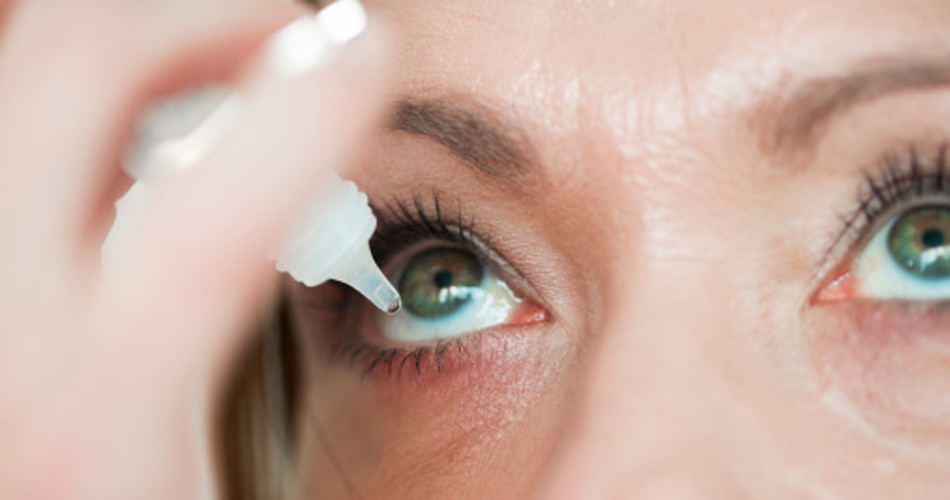 आंखों के फड़कने का कैसे करें इलाज