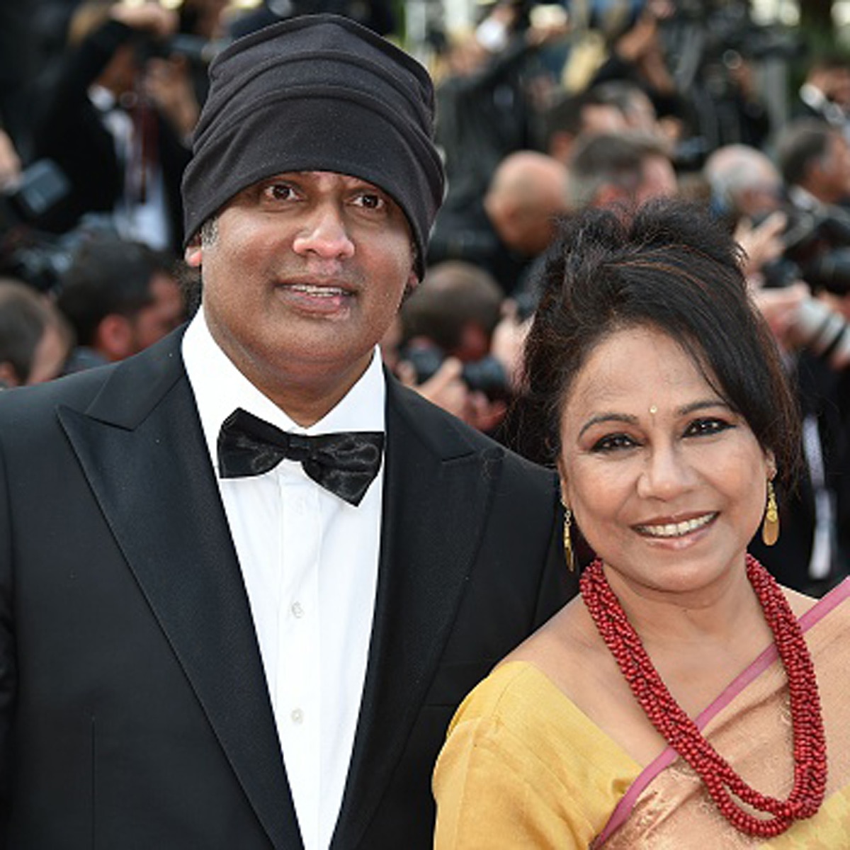 सीमा ब‍िस्वास अपने साथी के साथ 