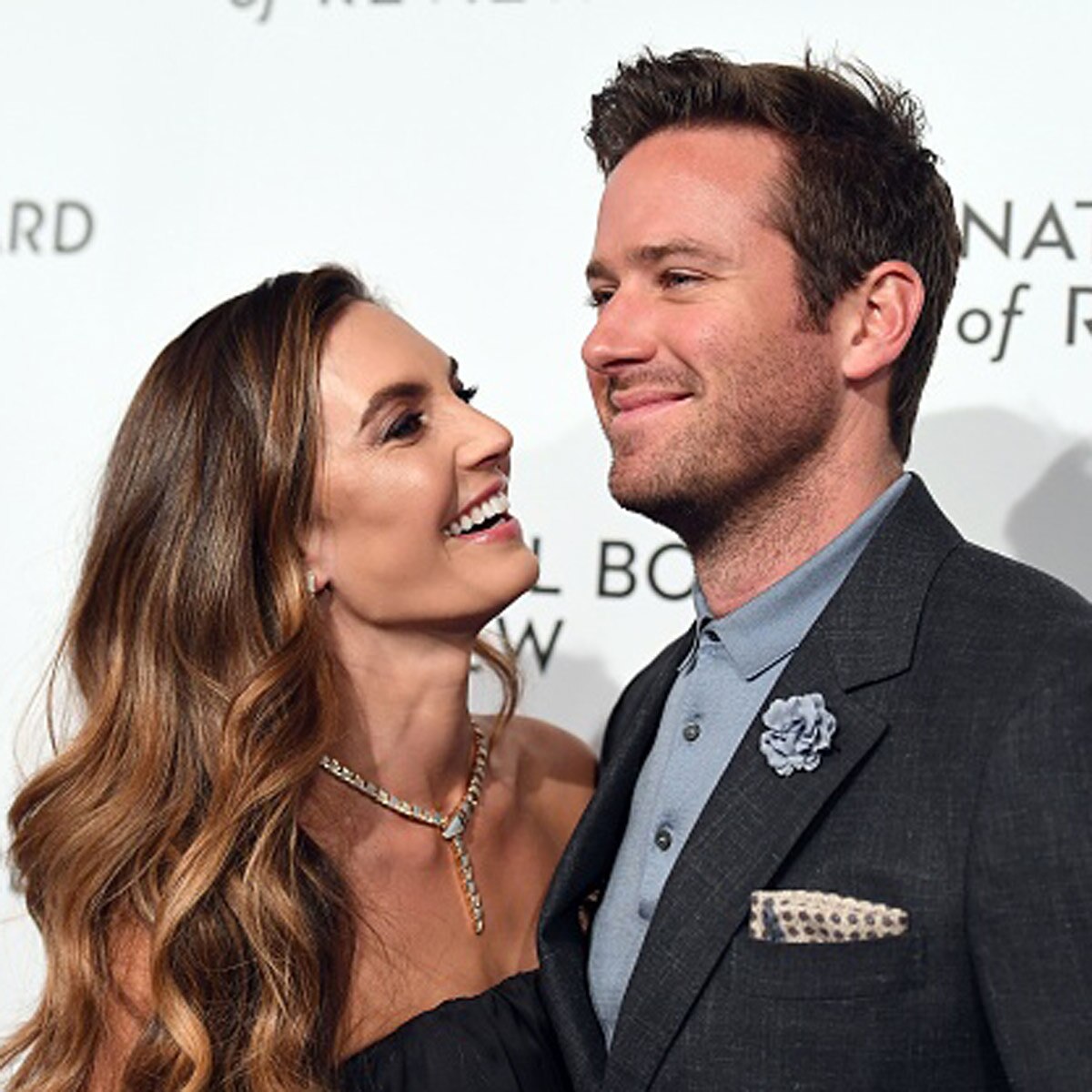 आर्मी हैमर अपनी पत्नी के साथ