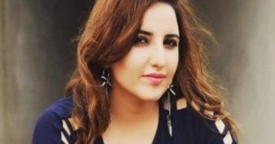 hareem shah slaps mufti