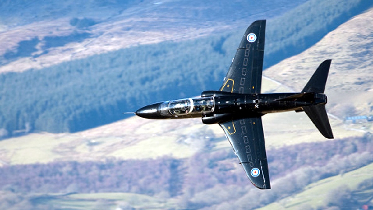 Hawk-i test fired smart anti-airfield weapon