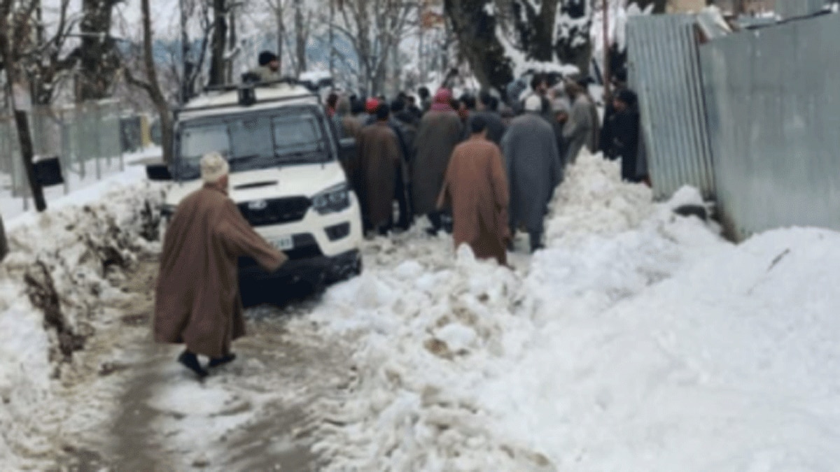 पुलिस ने हार्ट और किडनी को अस्पताल पहुंचाया (फोटो आजतक)