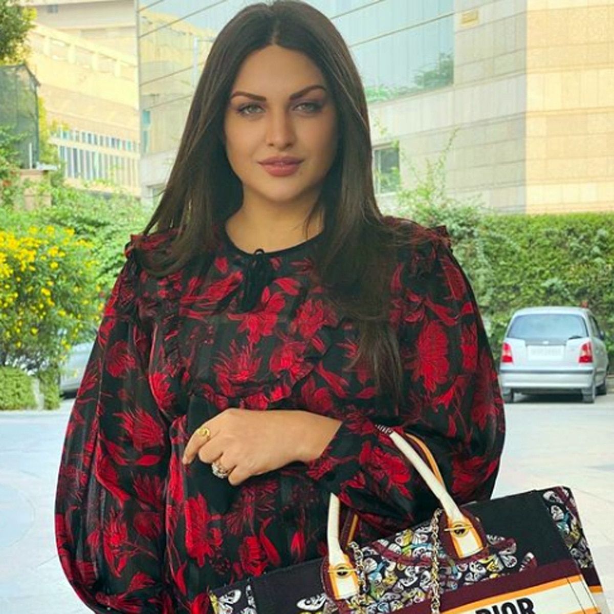 हिमांशी