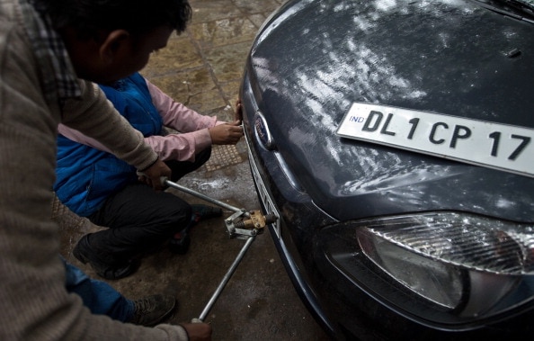  हाई सिक्योरिटी नंबर प्लेट (HSRP) क्या टू-व्हीलर के लिए भी जरूरी है? 