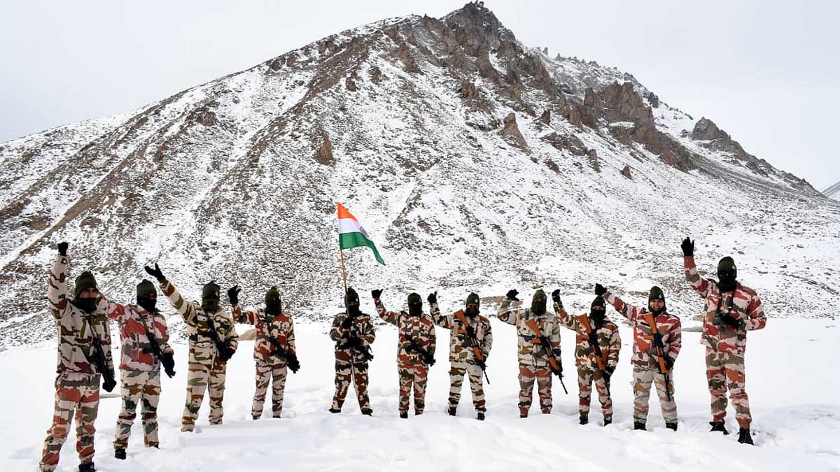 Indian Soldiers celebrating republic day in Ladakh