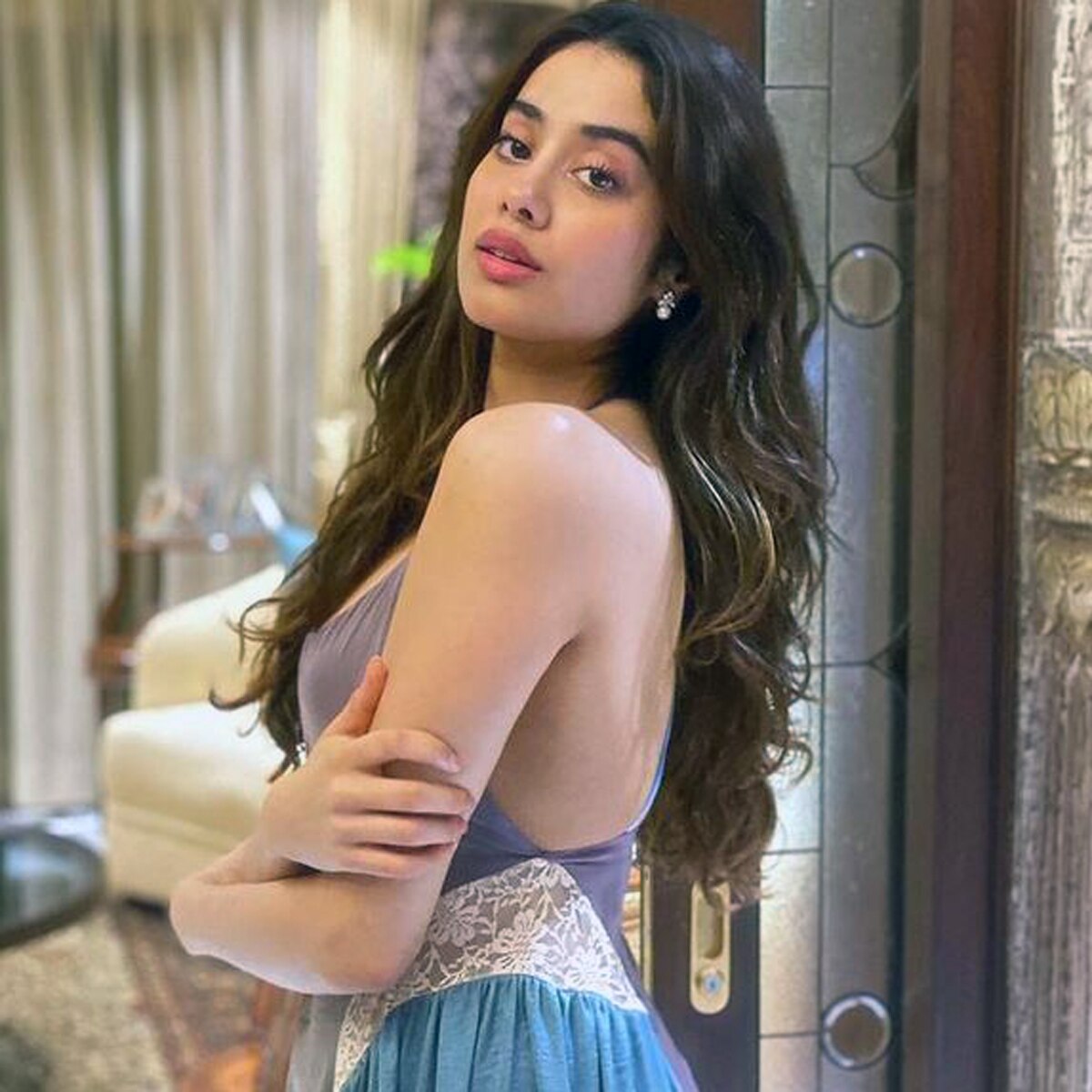 जाह्नवी कपूर  