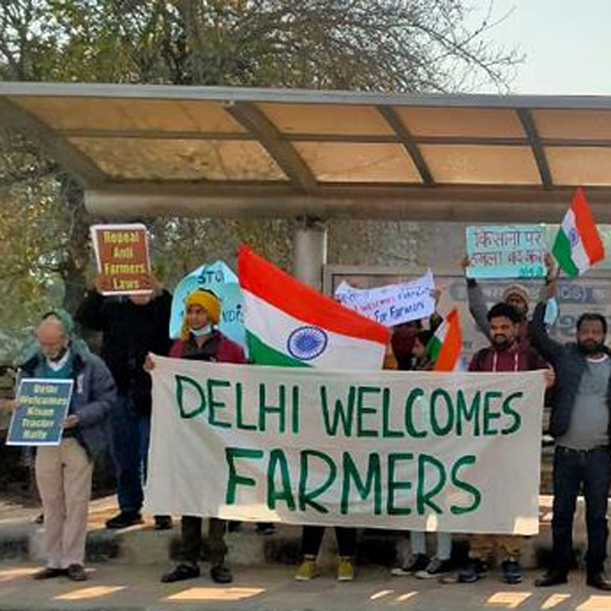 क‍िसानोंं का कुछ संंगठनों ने क‍िया स्‍वागत