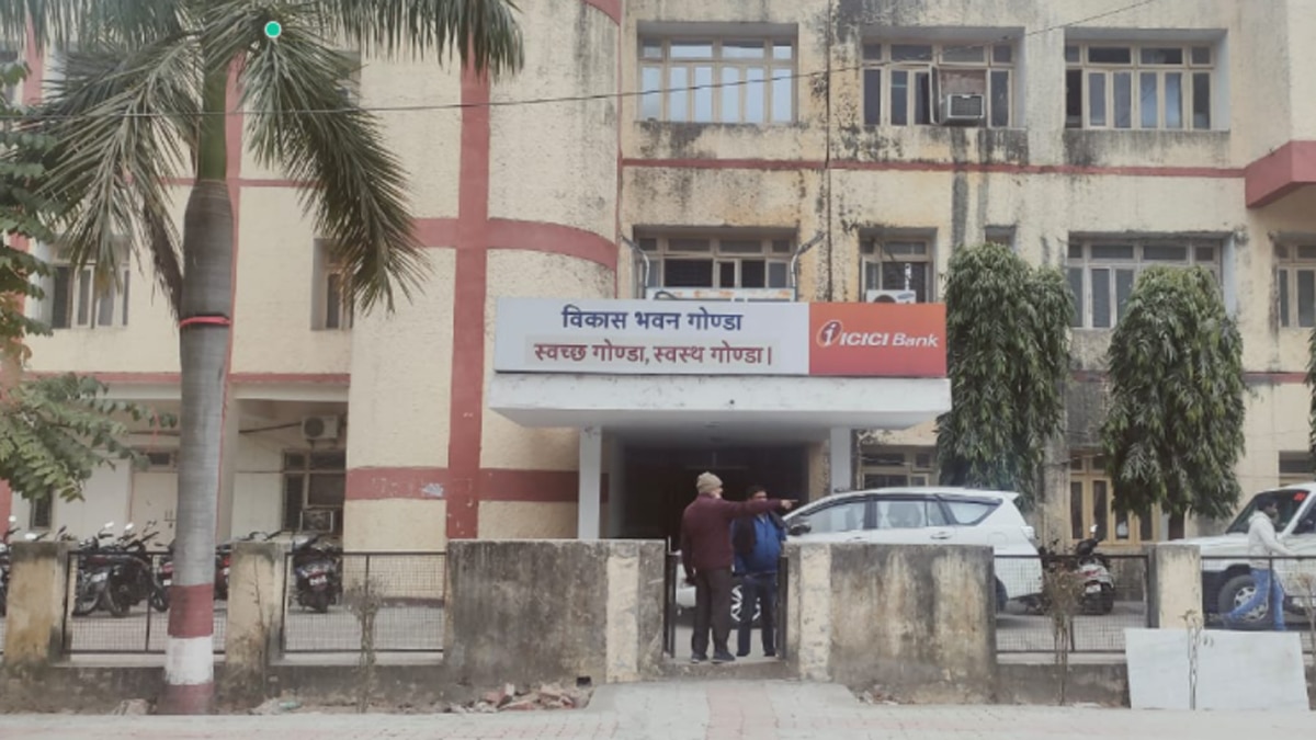 समाज कल्याण अधिकारी ने मानी अपनी गलती.