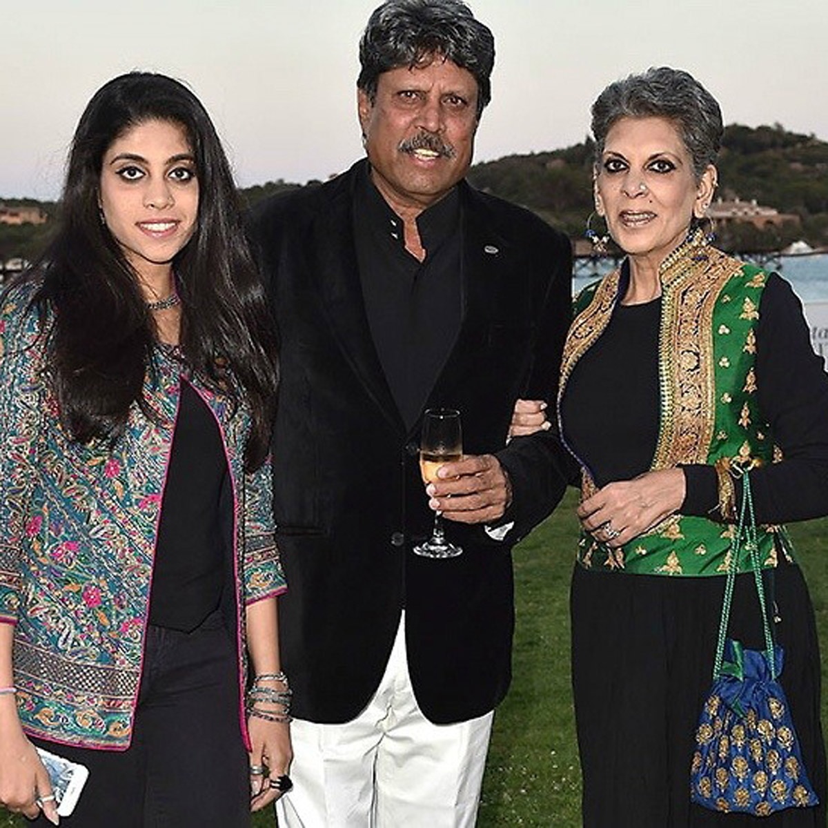 परिवार संग कपिल देव